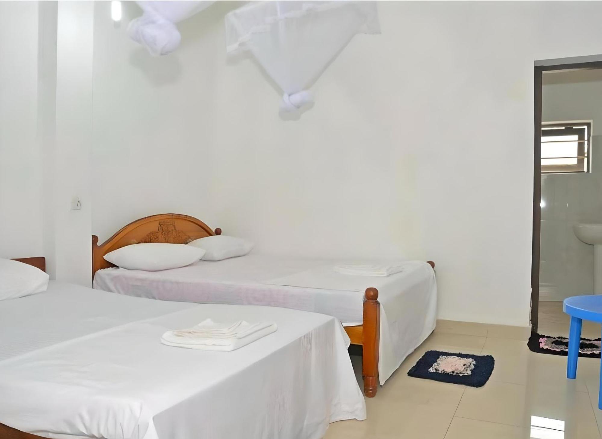 Traveller'S Hostel Hikkaduwa Kültér fotó