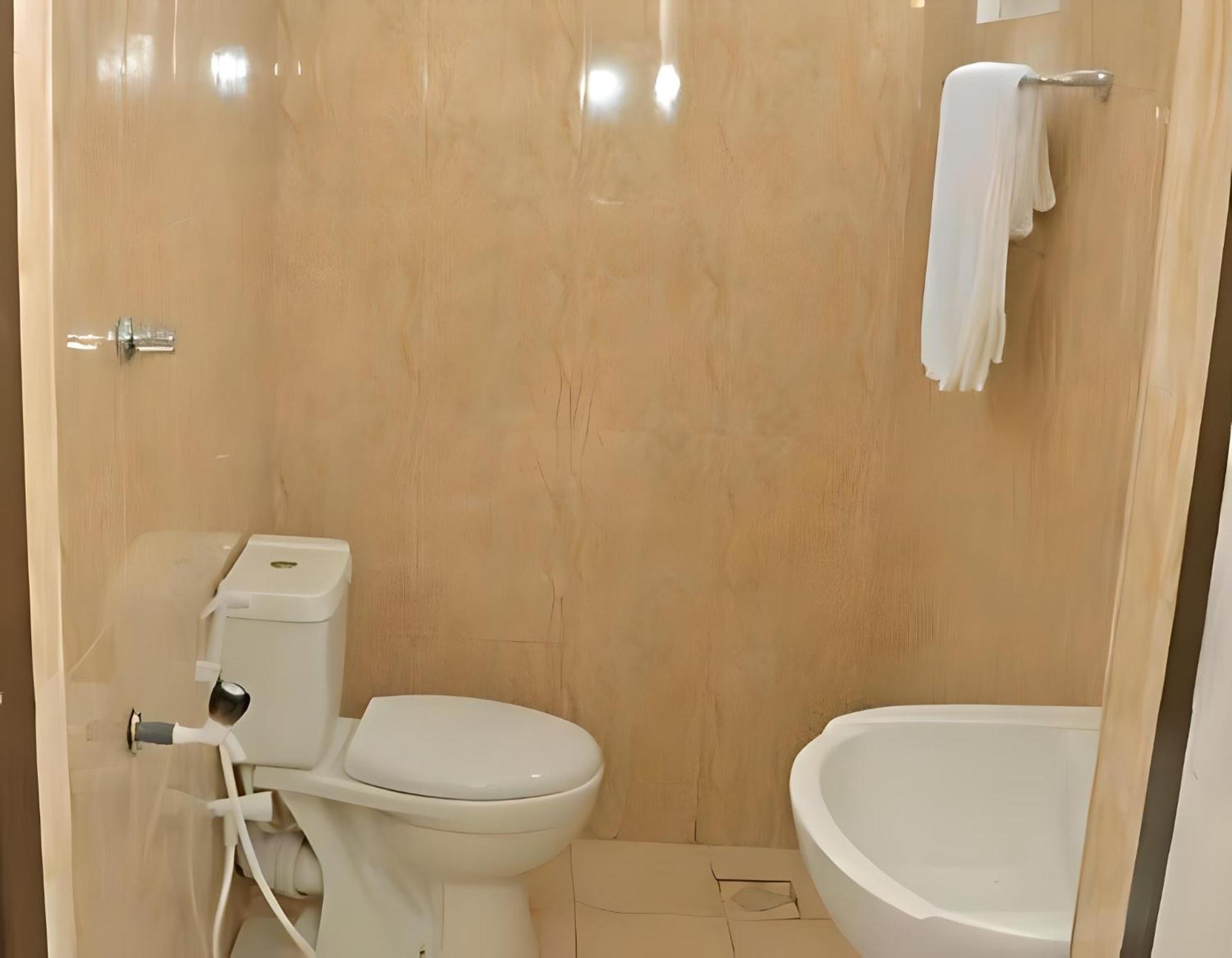 Traveller'S Hostel Hikkaduwa Kültér fotó
